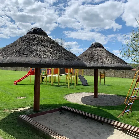 Отель August Бжеско