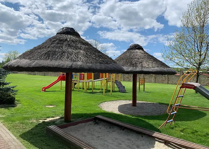 Отель August Бжеско