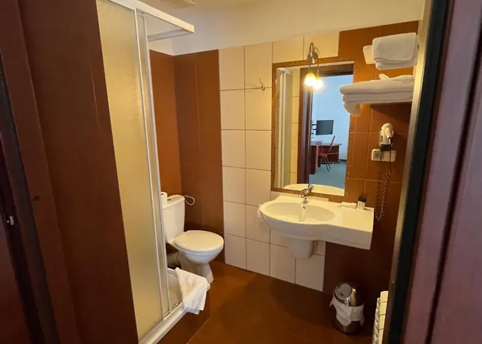 Отель August Бжеско